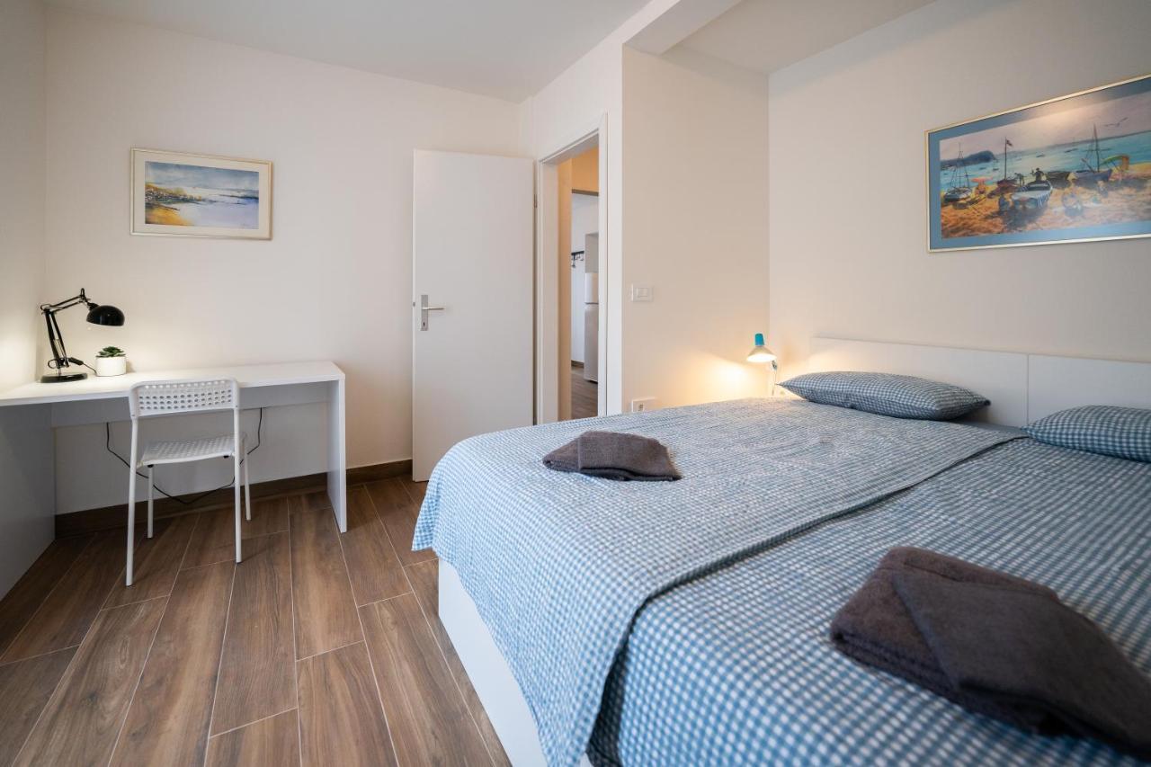 Tramontana And Maestral Apartment Izola Exterior photo
